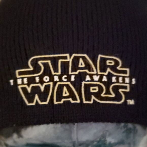 Star Wars The Force Awakens Beanie - Picture 2 of 6